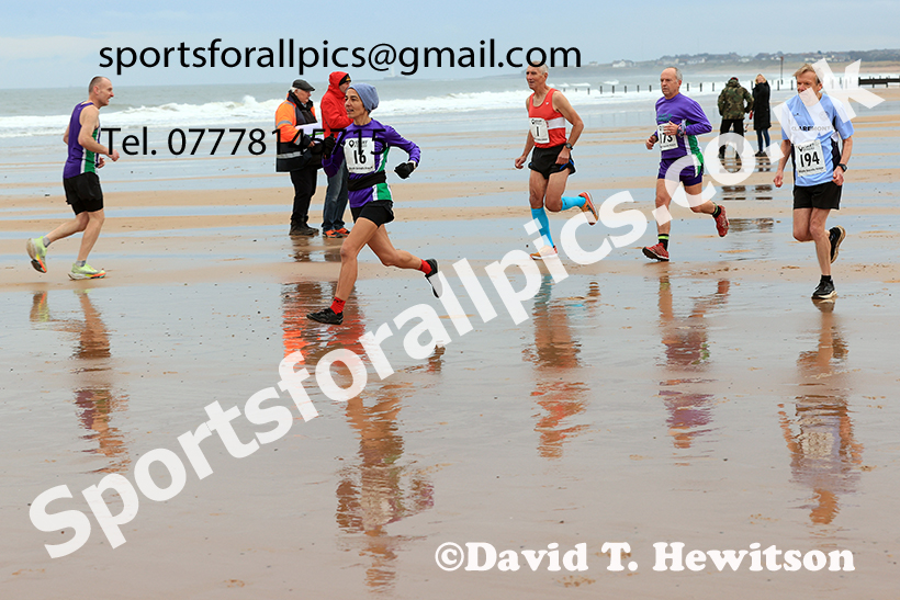 The 2024 Blyth Beach Run, Northumberland.   Photo: David T. Hewitson/Sports for All Pics